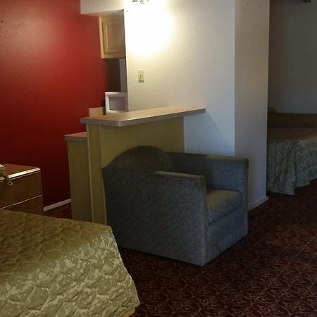 Executive Inn And Suites Waxahachie Εξωτερικό φωτογραφία