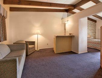 Executive Inn And Suites Waxahachie Εξωτερικό φωτογραφία