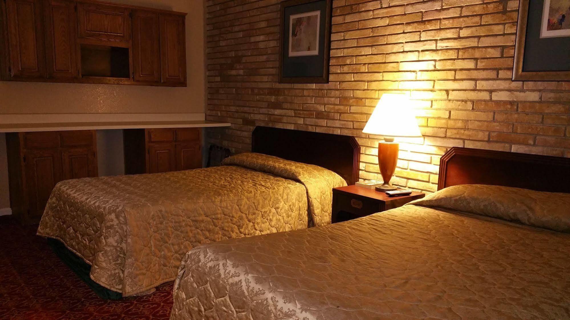Executive Inn And Suites Waxahachie Εξωτερικό φωτογραφία